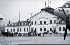 Старый аэропорт Южно-Сахалинска в районе Большая Елань Старый аэропорт Южно-Сахалинска в районе Большая Елань